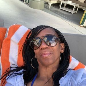 Meet your Posher, Venita